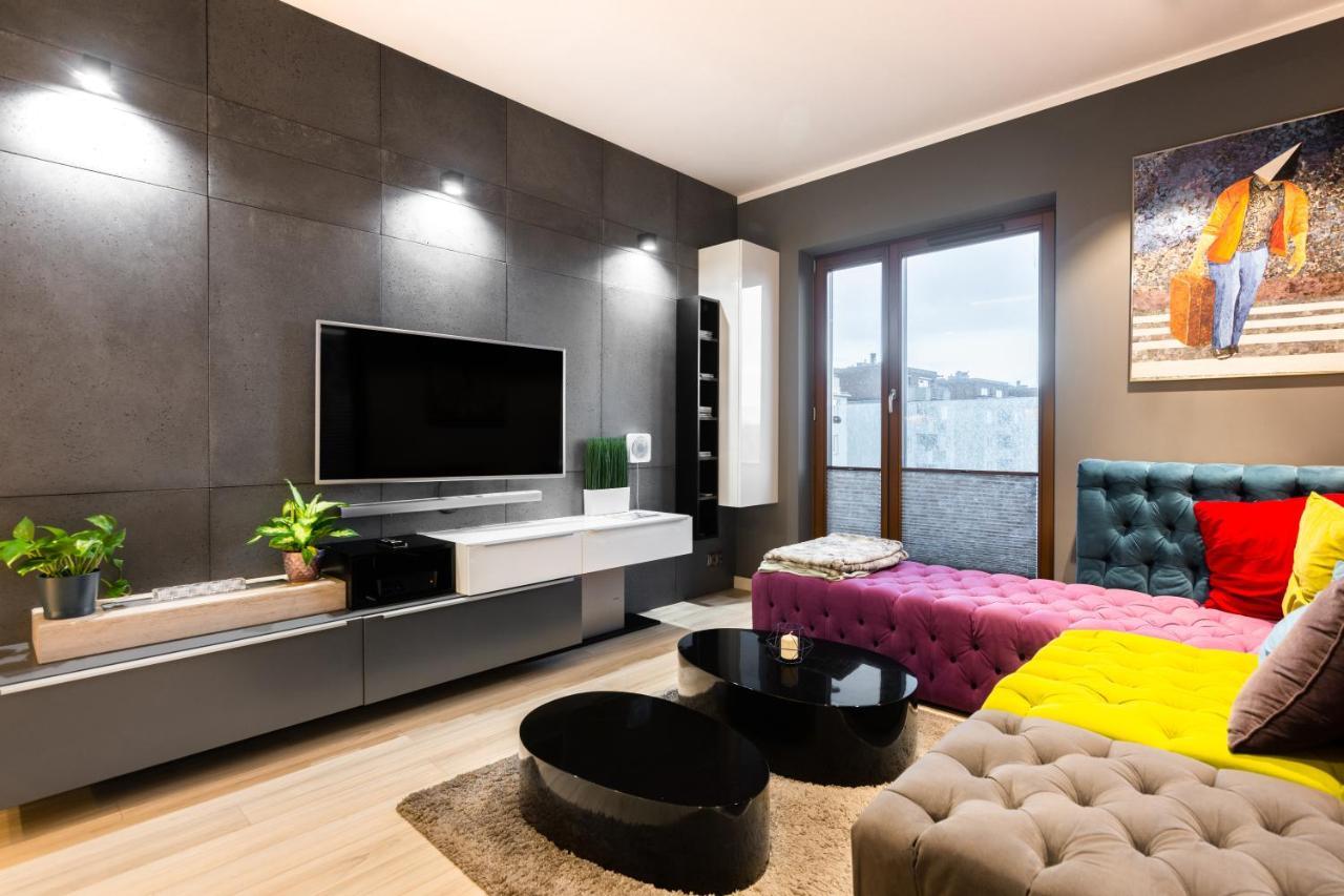 Elegant Business Accommodation With Parking - By Upstairs Красков Екстериор снимка